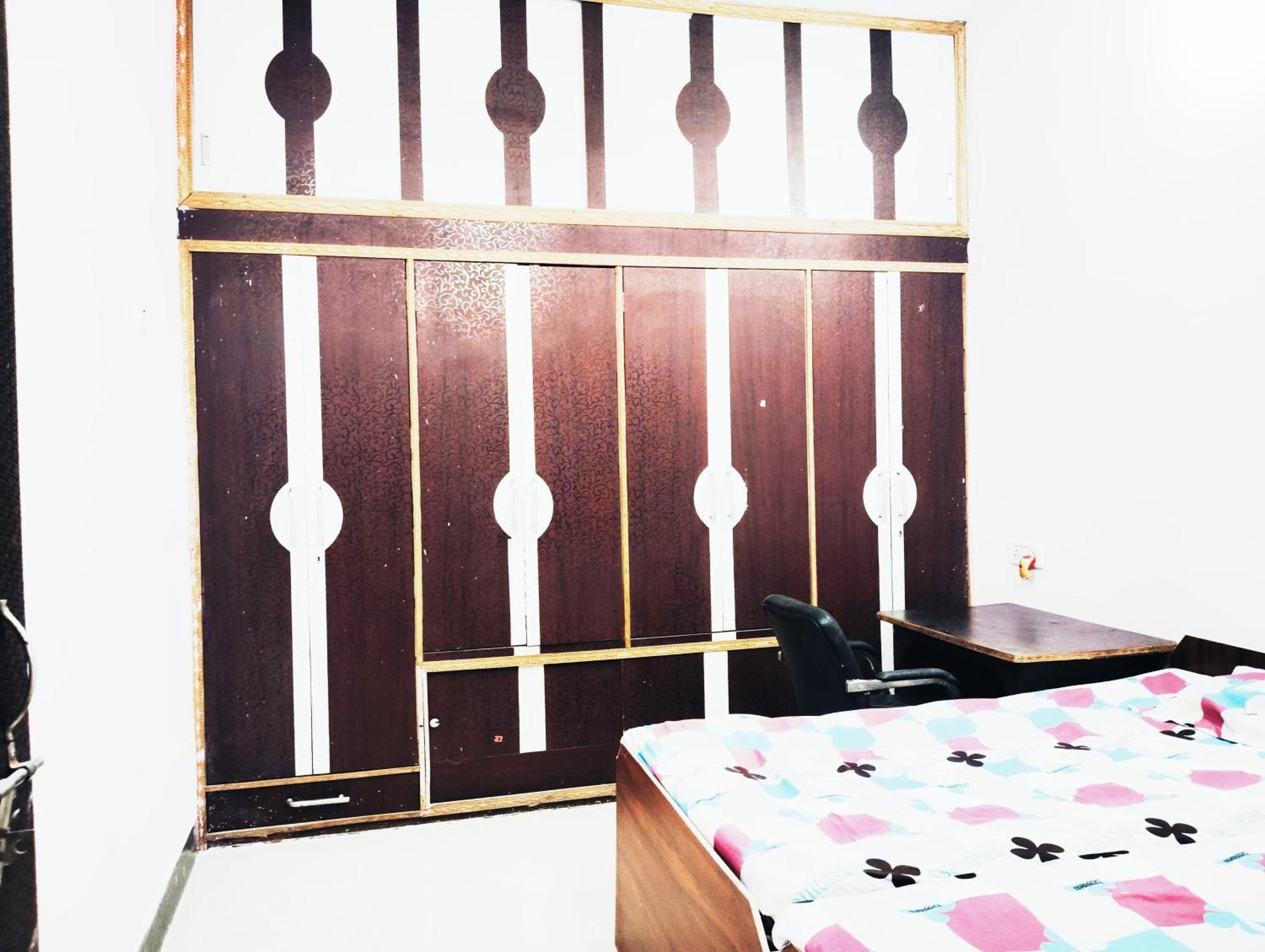Ramashish Kutir Hotel - Varanasi — Photos 3